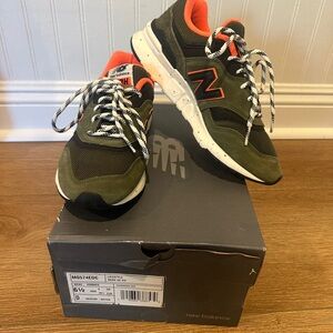 New Balance Men's Green and Orange Sneakers